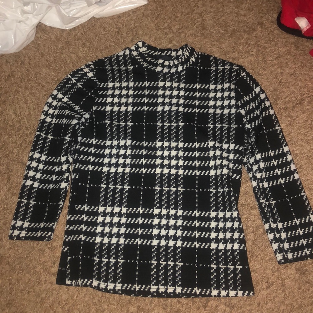 Long sleeve checkered shirt